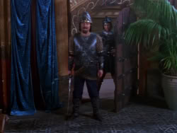 extant_XenaWarriorPrincess_1x04_CradleOfHope_03215
