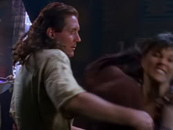 extant_XenaWarriorPrincess_1x04_CradleOfHope_03236