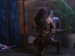 extant_XenaWarriorPrincess_1x04_CradleOfHope_03239