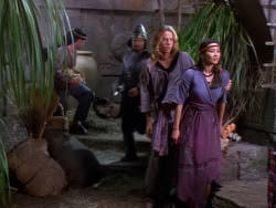 extant_XenaWarriorPrincess_1x04_CradleOfHope_03359