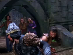 extant_XenaWarriorPrincess_1x04_CradleOfHope_03376