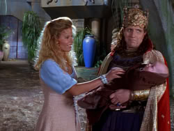 extant_XenaWarriorPrincess_1x04_CradleOfHope_03493