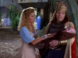 extant_XenaWarriorPrincess_1x04_CradleOfHope_03494