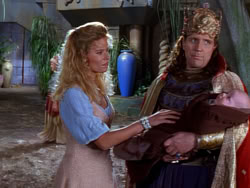 extant_XenaWarriorPrincess_1x04_CradleOfHope_03495