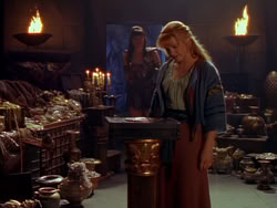 extant_XenaWarriorPrincess_1x04_CradleOfHope_03564