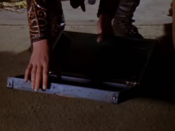 extant_XenaWarriorPrincess_1x04_CradleOfHope_03604