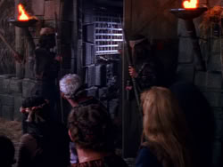 extant_XenaWarriorPrincess_1x06_TheReckoning_02464