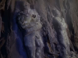 extant_XenaWarriorPrincess_1x07-TheTitans_00390