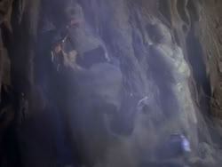 extant_XenaWarriorPrincess_1x07-TheTitans_00395