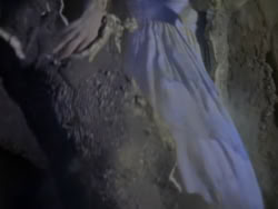 extant_XenaWarriorPrincess_1x07-TheTitans_00398