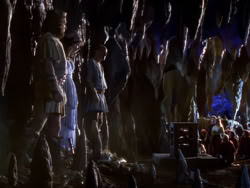 extant_XenaWarriorPrincess_1x07-TheTitans_00425