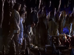 extant_XenaWarriorPrincess_1x07-TheTitans_00448