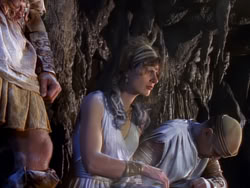 extant_XenaWarriorPrincess_1x07-TheTitans_00452