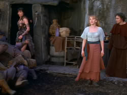extant_XenaWarriorPrincess_1x07-TheTitans_00822