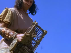 extant_XenaWarriorPrincess_1x07-TheTitans_00973