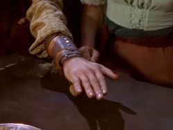 extant_XenaWarriorPrincess_1x07-TheTitans_01072