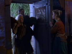 extant_XenaWarriorPrincess_1x07-TheTitans_01672