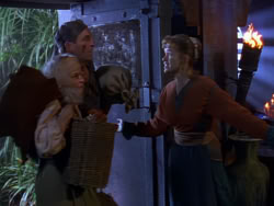 extant_XenaWarriorPrincess_1x07-TheTitans_01676