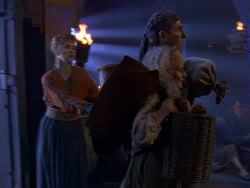 extant_XenaWarriorPrincess_1x07-TheTitans_01679