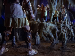 extant_XenaWarriorPrincess_1x07-TheTitans_01977