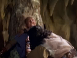 extant_XenaWarriorPrincess_1x07-TheTitans_02031