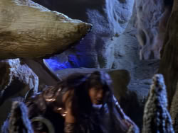 extant_XenaWarriorPrincess_1x07-TheTitans_02171