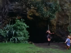 extant_XenaWarriorPrincess_1x07-TheTitans_02180