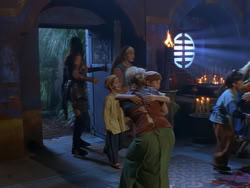 extant_XenaWarriorPrincess_1x07-TheTitans_02231