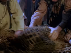 extant_XenaWarriorPrincess_1x07-TheTitans_02264
