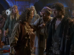 extant_XenaWarriorPrincess_1x07-TheTitans_02269