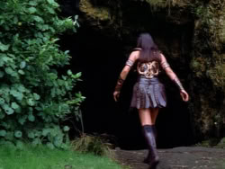 extant_XenaWarriorPrincess_1x07-TheTitans_02517