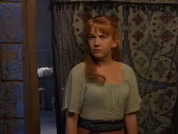 extant_XenaWarriorPrincess_1x07-TheTitans_02908