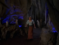 extant_XenaWarriorPrincess_1x07-TheTitans_02931