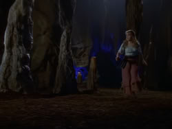 extant_XenaWarriorPrincess_1x07-TheTitans_02941