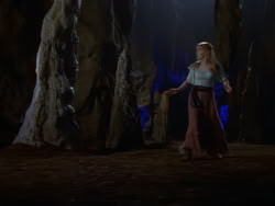 extant_XenaWarriorPrincess_1x07-TheTitans_02943