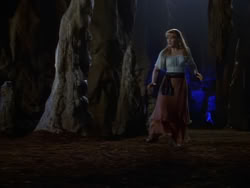 extant_XenaWarriorPrincess_1x07-TheTitans_02945