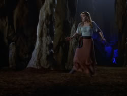 extant_XenaWarriorPrincess_1x07-TheTitans_02949