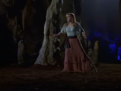 extant_XenaWarriorPrincess_1x07-TheTitans_02950