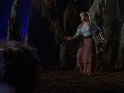 extant_XenaWarriorPrincess_1x07-TheTitans_02953