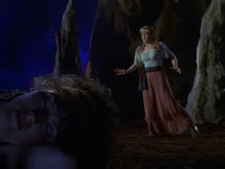 extant_XenaWarriorPrincess_1x07-TheTitans_02955