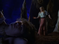 extant_XenaWarriorPrincess_1x07-TheTitans_02957