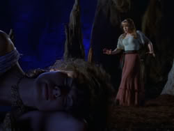 extant_XenaWarriorPrincess_1x07-TheTitans_02961