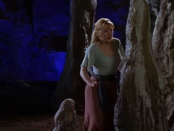 extant_XenaWarriorPrincess_1x07-TheTitans_02981