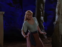 extant_XenaWarriorPrincess_1x07-TheTitans_02983
