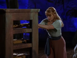 extant_XenaWarriorPrincess_1x07-TheTitans_02992