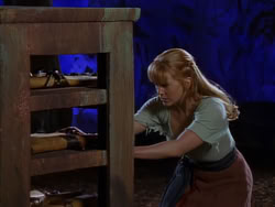 extant_XenaWarriorPrincess_1x07-TheTitans_02998