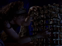 extant_XenaWarriorPrincess_1x07-TheTitans_03033