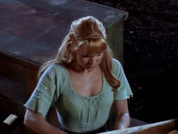 extant_XenaWarriorPrincess_1x07-TheTitans_03085