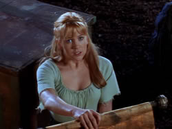 extant_XenaWarriorPrincess_1x07-TheTitans_03096