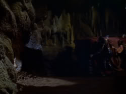 extant_XenaWarriorPrincess_1x07-TheTitans_03220